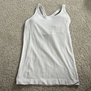 white lululemon tank top